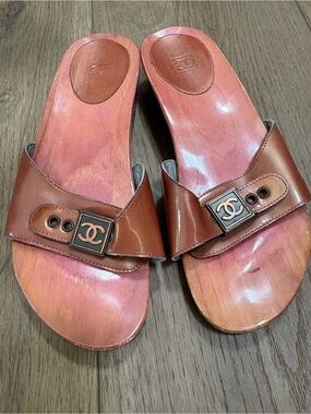 CHANEL Sandals Mules pink  patent leather size 38 y2k